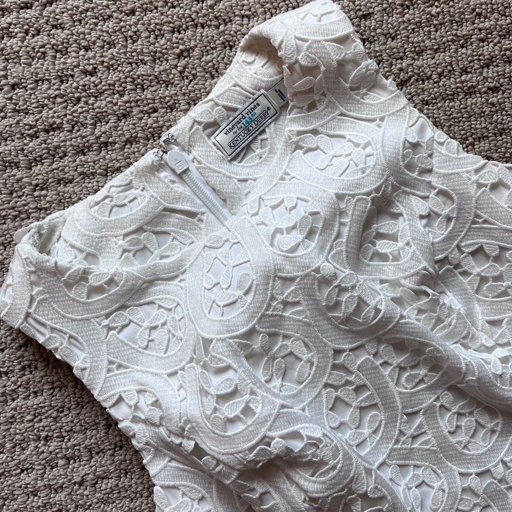 Vineyard Vines Limited Edition White Kentucky Derby Lace Shift Dress - Picture 2 of 3